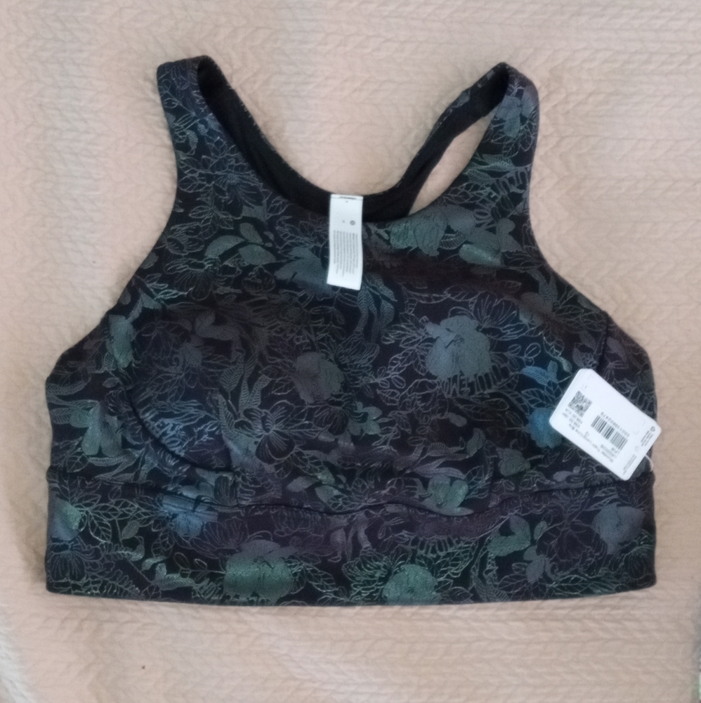 NWT Lululemon size 12